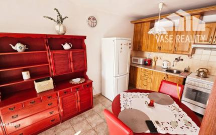 *PREDAJ* Zariadený 3-izbový byt s loggiou v srdci Piešťan !!