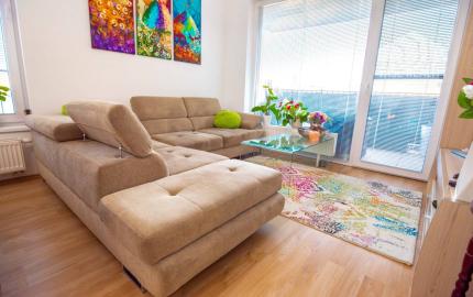 Krásny 3-izb. s balkónom, 71m².na Bajkalskej v Novom Ružinov