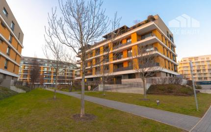 Krásny 3-izb. s balkónom, 71m².na Bajkalskej v Novom Ružinov