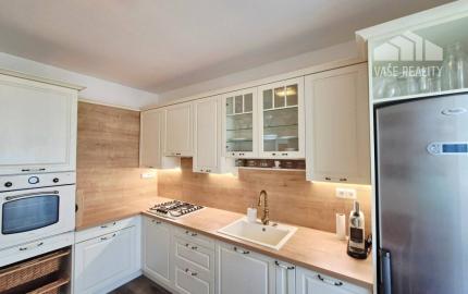 Na prenájom 3-izbový byt s lodžiou, 74 m², Pri Kríži., Dúbravka