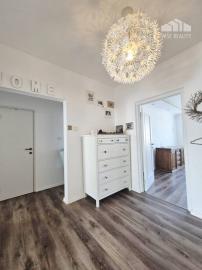 Na prenájom 3-izbový byt s lodžiou, 74 m², Pri Kríži., Dúbravka