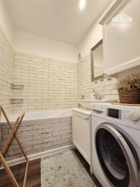 Na prenájom 3-izbový byt s lodžiou, 74 m², Pri Kríži., Dúbravka