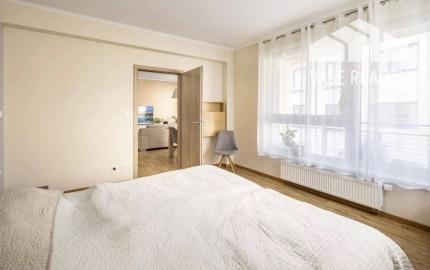 Priestranný 92m2 3-izbový byt s parkovacím miestom - Piešťany centrum