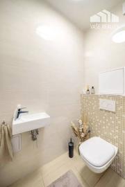 Priestranný 92m2 3-izbový byt s parkovacím miestom - Piešťany centrum