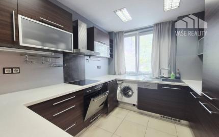 Na prenájom 3-izbový byt s balkónom, 97 m², Tallerova ul., Staré Mesto