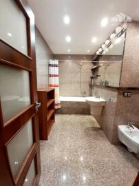 Na prenájom 3-izbový byt s balkónom, 97 m², Tallerova ul., Staré Mesto