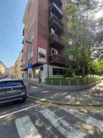 Na prenájom 3-izbový byt s balkónom, 97 m², Tallerova ul., Staré Mesto