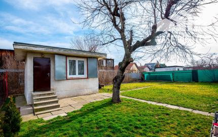 Záhradná chatka s pivnicou, Bratislava, Ulica Svornosti