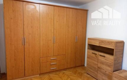 Prenájom pekný 2-izbový byt 53m2 + balkón, Nové Mesto nad Váhom