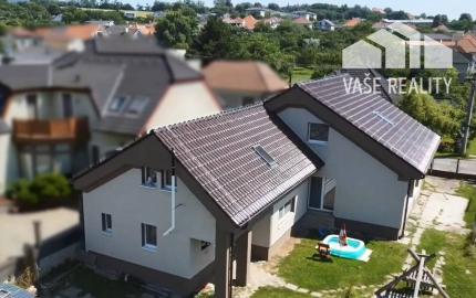 Dvojgeneračné bývanie - 2x Rodinný dom Nitrianska Blatnica