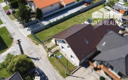 Dvojgeneračné bývanie - 2x Rodinný dom Nitrianska Blatnica