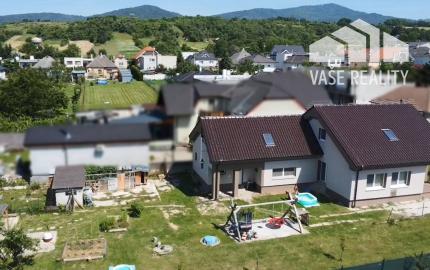 Dvojgeneračné bývanie - 2x Rodinný dom Nitrianska Blatnica
