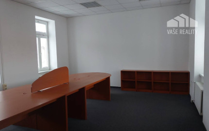 Prenájom - Reprezentatívne kancelárske priestory 190 m2 v Piešťanoch