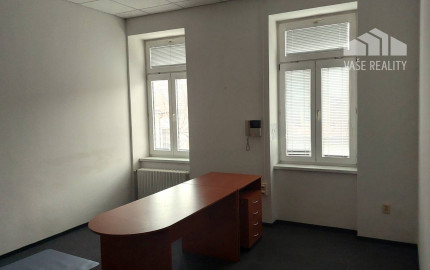 Prenájom - Reprezentatívne kancelárske priestory 190 m2 v Piešťanoch