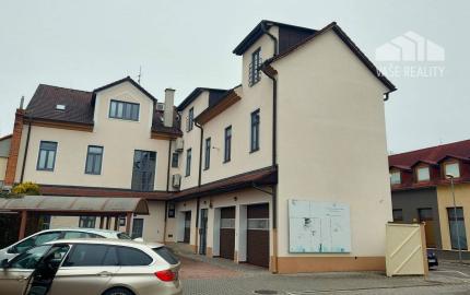 Prenájom - Reprezentatívne kancelárske priestory 190 m2 v Piešťanoch