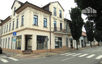 Prenájom - Reprezentatívne kancelárske priestory 190 m2 v Piešťanoch