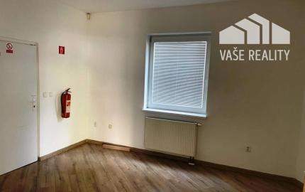 Na prenájom kancelársky priestor 42 m2 -širšie centrum- Nové Mesto n/V
