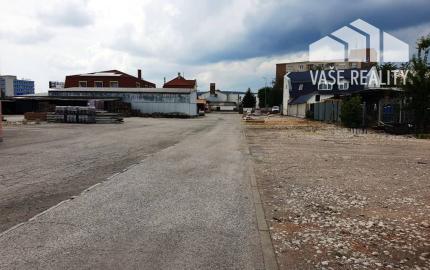 Priemyselný areál 11 000 m2 s montovanou halou 340 m2 - Nové Mesto n/V