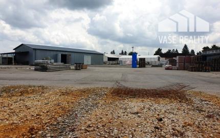 Priemyselný areál 11 000 m2 s montovanou halou 340 m2 - Nové Mesto n/V