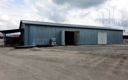 Priemyselný areál 11 000 m2 s montovanou halou 340 m2 - Nové Mesto n/V