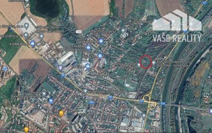 Stavebný pozemok o výmere 1523 m2, UPI pre výstavbu polyfunkcie - NMnV