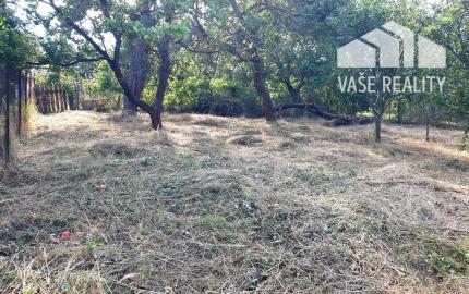 Investičný pozemok "záhrada" o výmere 691 m2 - Nové Mesto n/V