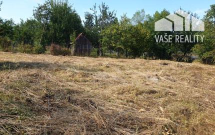 Investičný pozemok "záhrada" o výmere 691 m2 - Nové Mesto n/V