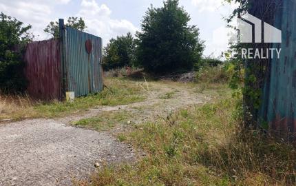 Komerčný stavebný pozemok 2 500 m2 - Trenčianske Bohuslavice, NMnV