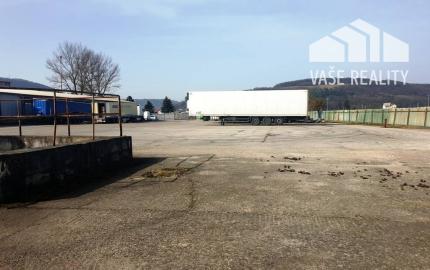 Na predaj areál 8700 m2 s halami 1510 m2 - Trenčianske Bohuslavice