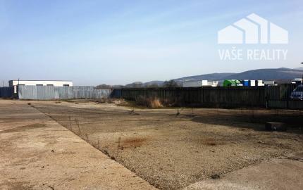 Na predaj areál 8700 m2 s halami 1510 m2 - Trenčianske Bohuslavice