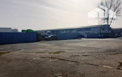 Na predaj areál 8700 m2 s halami 1510 m2 - Trenčianske Bohuslavice