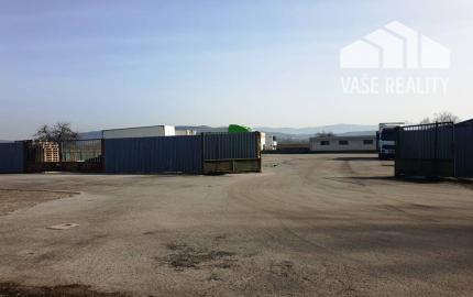Na predaj areál 8700 m2 s halami 1510 m2 - Trenčianske Bohuslavice