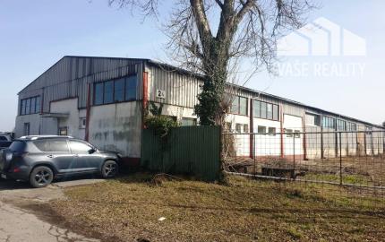 Na predaj areál 8700 m2 s halami 1510 m2 - Trenčianske Bohuslavice