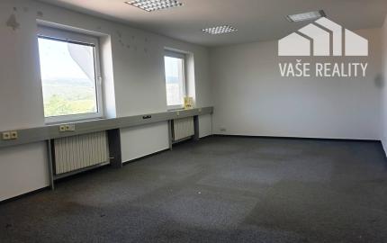 Administratívna budova so sklad. priestormi 1200 m2 - Tr. Bohuslavice