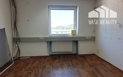 Administratívna budova so sklad. priestormi 1200 m2 - Tr. Bohuslavice