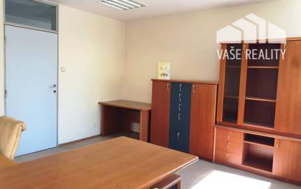 Administratívna budova so sklad. priestormi 1200 m2 - Tr. Bohuslavice