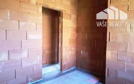 Rozostavaný 4-izbový rodinný dom – novostavba, Stará Turá, Topolecká