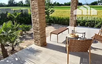 NOVOSTAVBA 4-IZBOVÉHO BUNGALOVU LEN 7 KM OD PIEŠŤAN – SOKOLOVCE