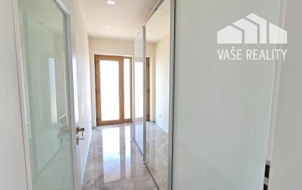 NOVOSTAVBA 4-IZBOVÉHO BUNGALOVU LEN 7 KM OD PIEŠŤAN – SOKOLOVCE