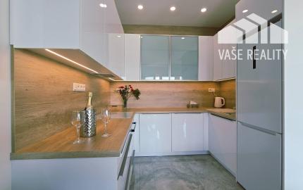 NOVOSTAVBA 4-IZBOVÉHO BUNGALOVU LEN 7 KM OD PIEŠŤAN – SOKOLOVCE