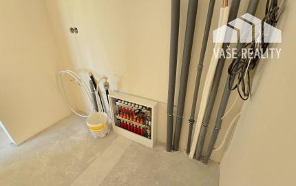 NOVOSTAVBA 4-IZBOVÉHO BUNGALOVU LEN 7 KM OD PIEŠŤAN – SOKOLOVCE