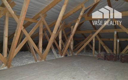 NOVOSTAVBA 4-IZBOVÉHO BUNGALOVU LEN 7 KM OD PIEŠŤAN – SOKOLOVCE