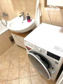 *PRENAJATÉ* Slnečný, moderný, zariadený 2 izb. byt 56 m2 PN, Stromová