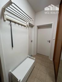 *PRENAJATÉ* Slnečný, moderný, zariadený 2 izb. byt 56 m2 PN, Stromová