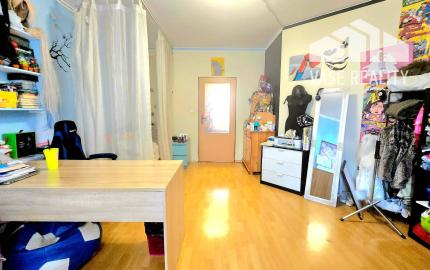 Priestranný 3-izbový byt (72 m² + balkón) – Sokolovce, výhodná kúpa !