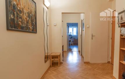 Na prenájom veľký 3,5 izbový byt s balkónom + KK, 118 m², ul.F..Kráľa