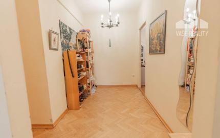 Na prenájom veľký 3,5 izbový byt s balkónom + KK, 118 m², ul.F..Kráľa