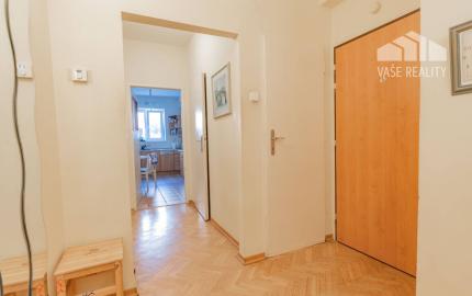 Na prenájom veľký 3,5 izbový byt s balkónom + KK, 118 m², ul.F..Kráľa