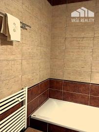 PRENAJATE! Prenájom: elegantný veľký 1 izb. (51m2) byt pri parku