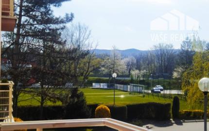 PRENAJATE! Prenájom: elegantný veľký 1 izb. (51m2) byt pri parku